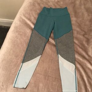 Colorblock high waisted Aerie Move  leggings